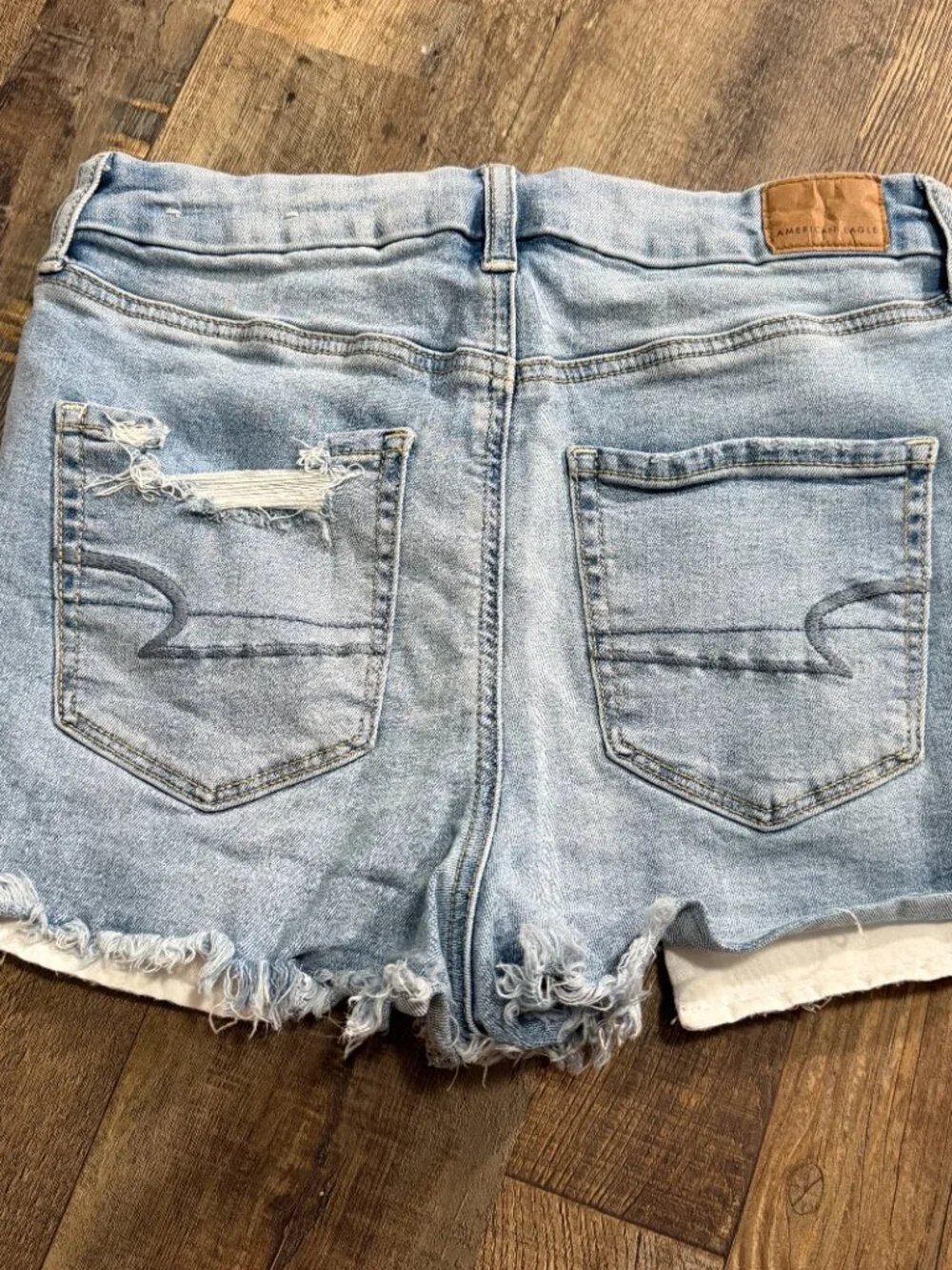 American Eagle Distressed Denim Shorts Size 10 Light Wash Super Stretch